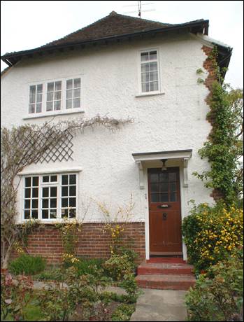 26 Oakwood Road